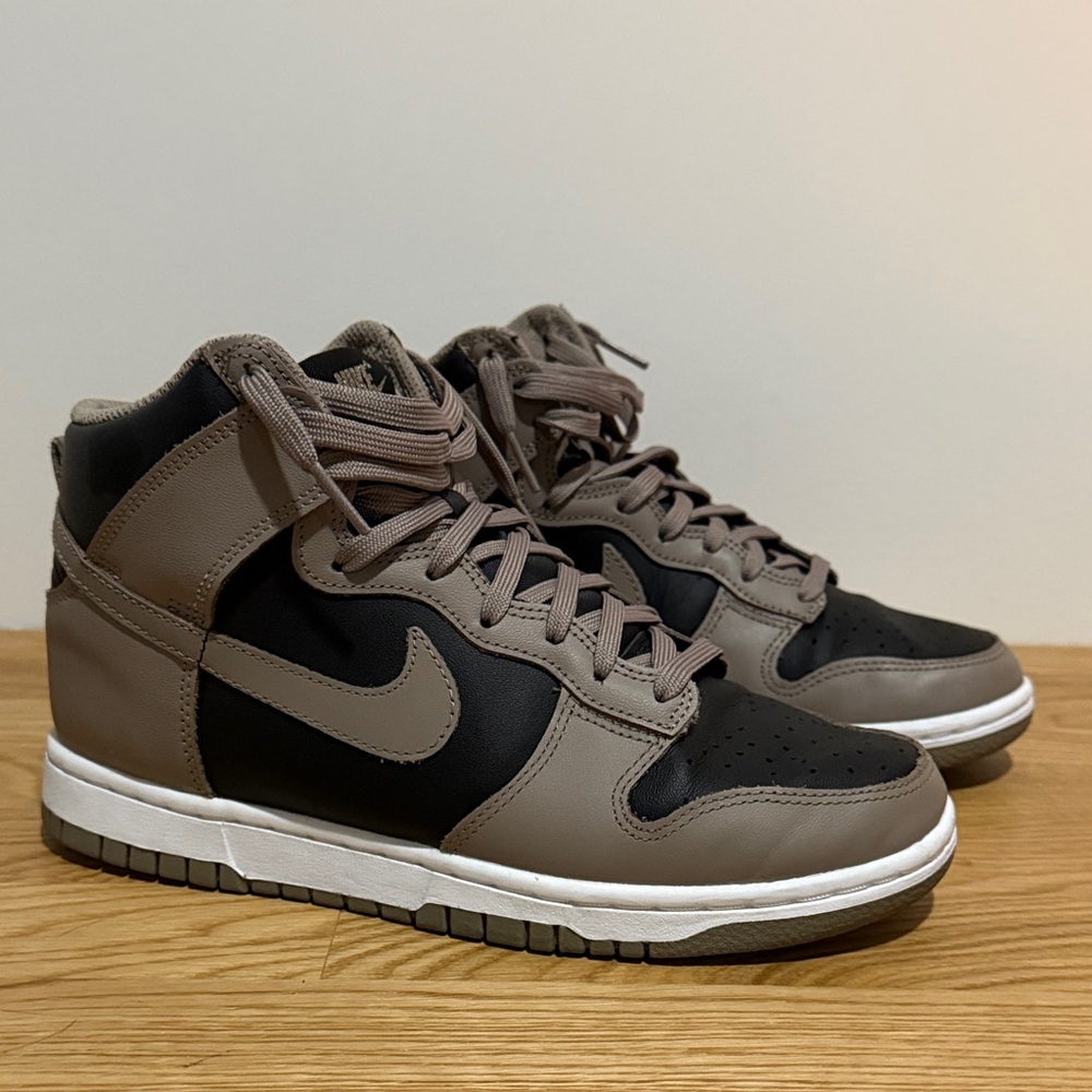 Nike Dunk High Moon Fossil | Women’s 8.5